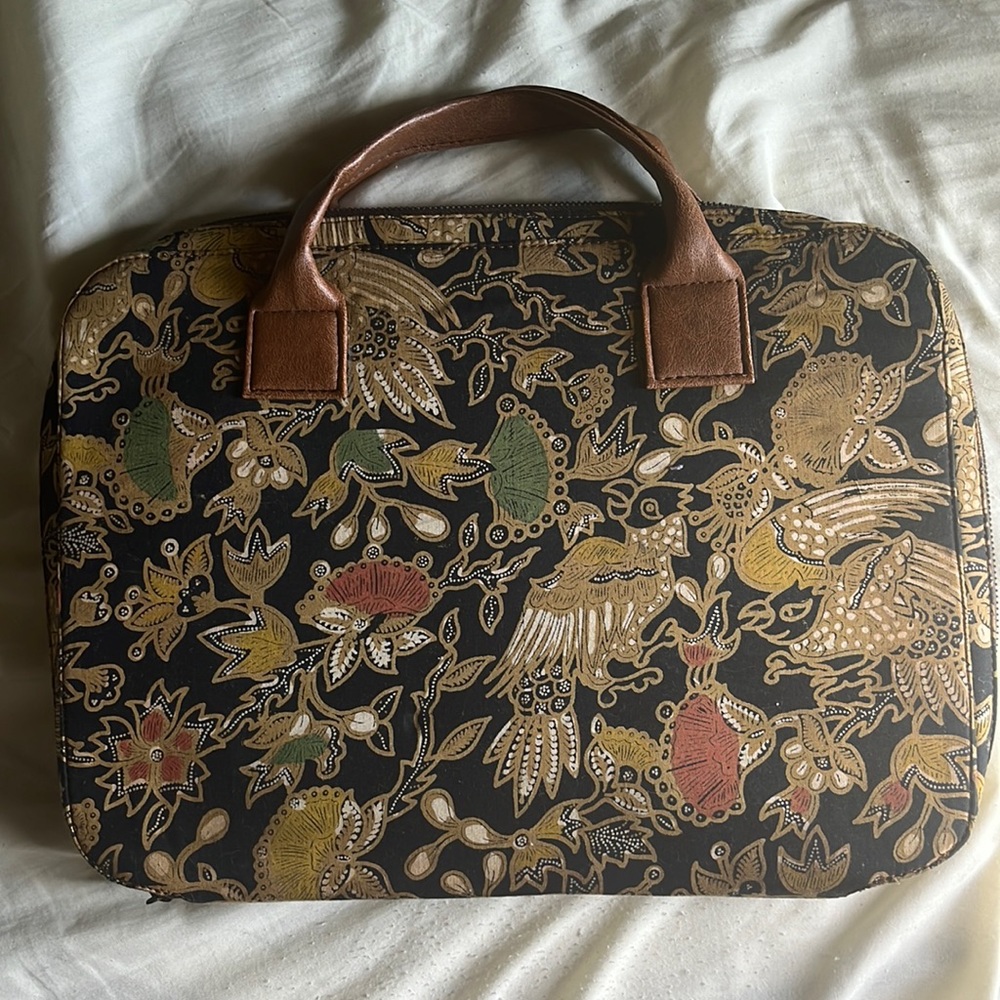 Handmade Laptop bag Authenthic vintage Batik from South East Asia